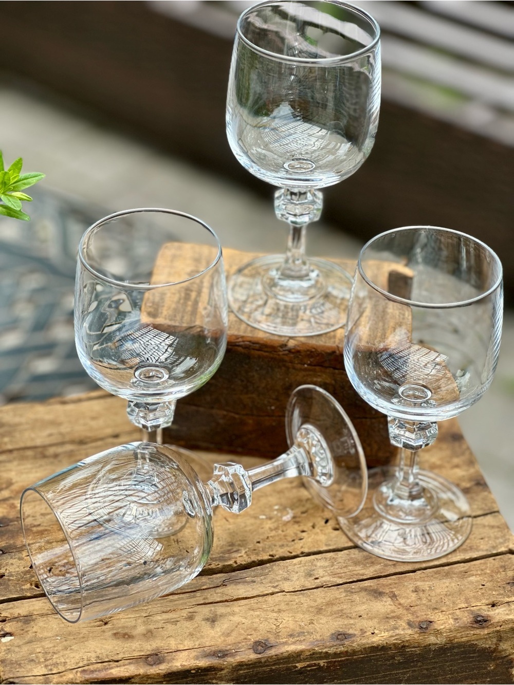 Vintage Clear Wine Glasses Set of 4 Faceted Knop Stem Elegant Barware